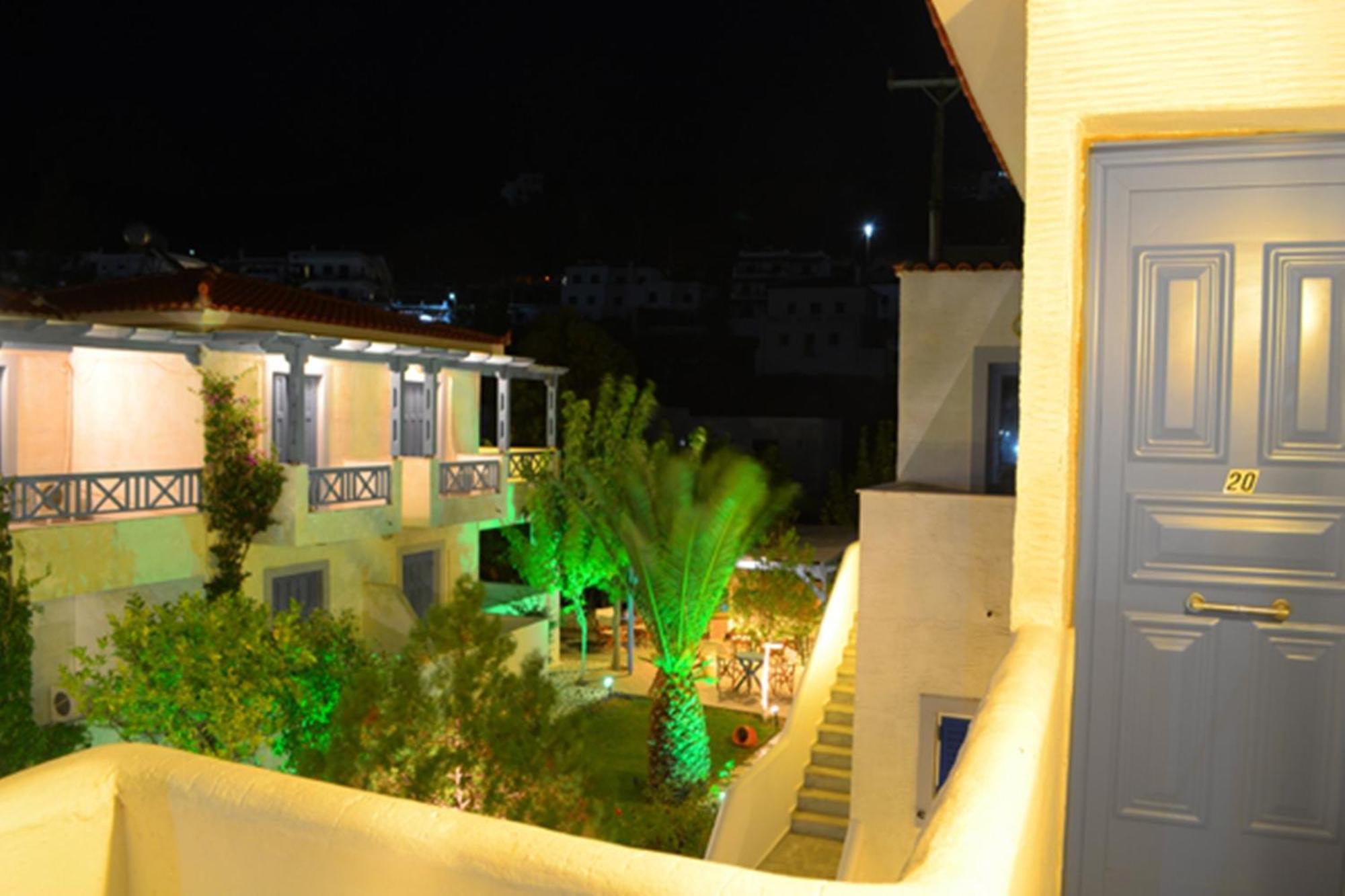 Maistrali Studios Batsíon Exterior foto